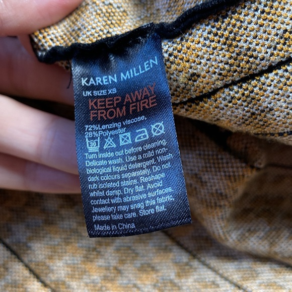 ❌SOLD🏷️Karen Millen Petite Check Knit Funnel Neck Skater Dress - Picture 9 of 11